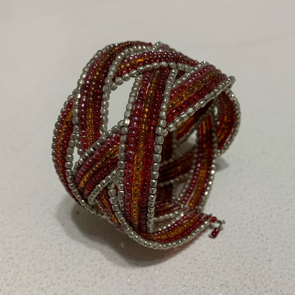 {Bracelet}